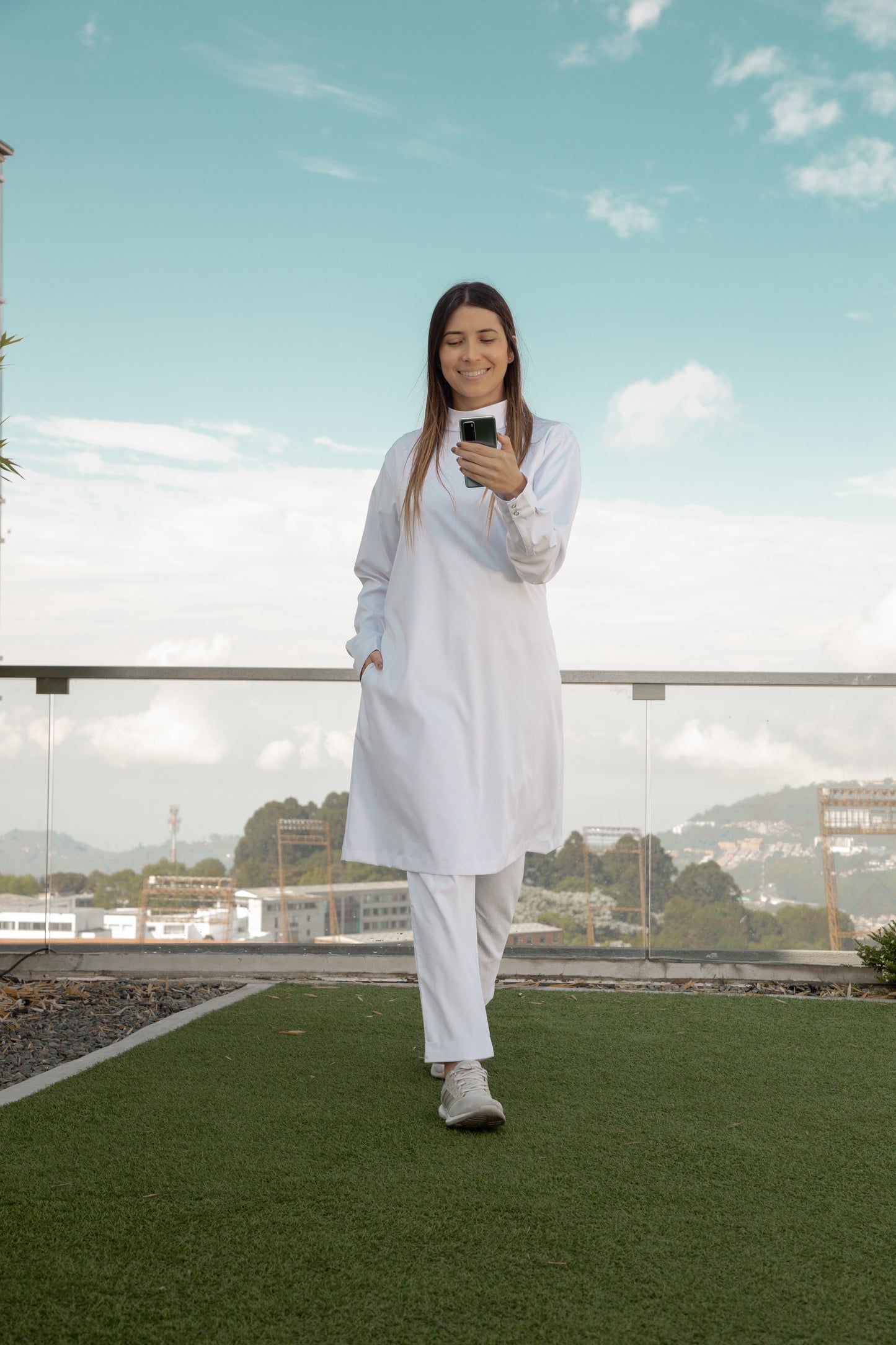 Renacer - Bata de Protección Femenina