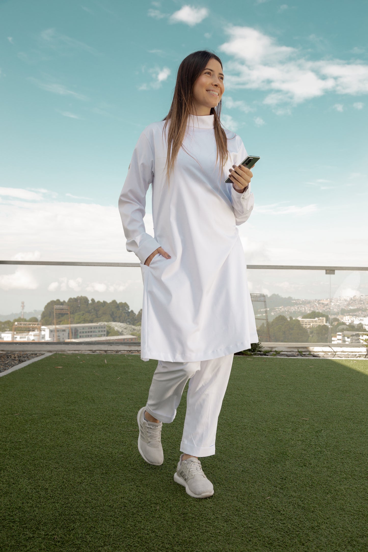 Renacer - Bata de Protección Femenina