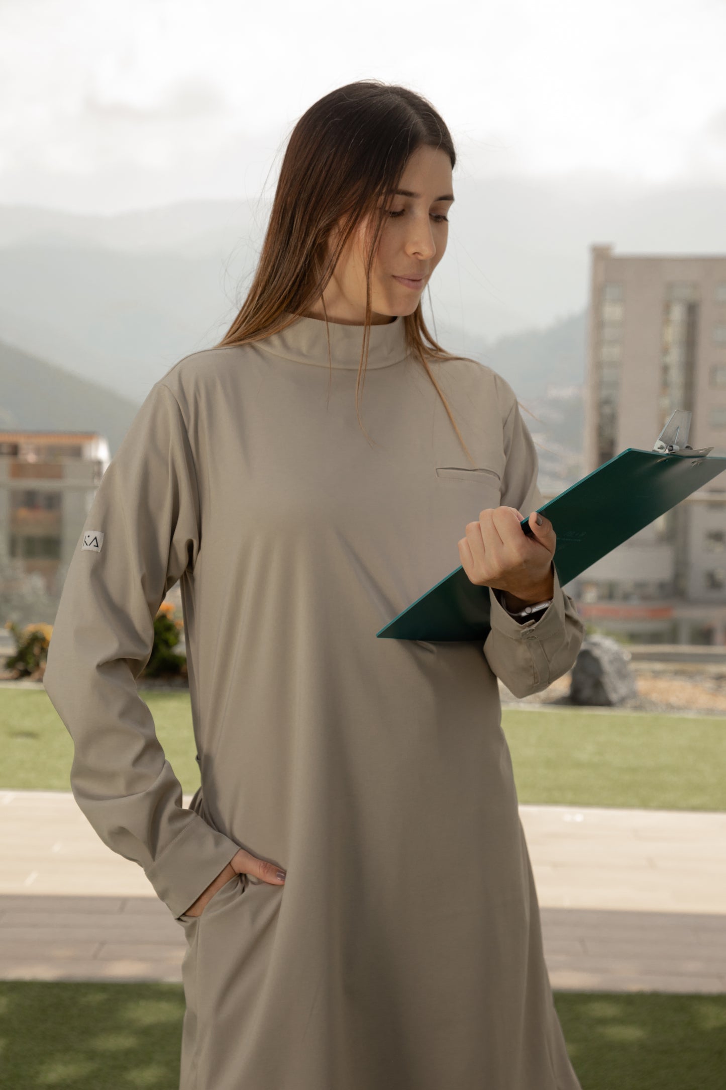 Renacer - Bata de Protección Femenina
