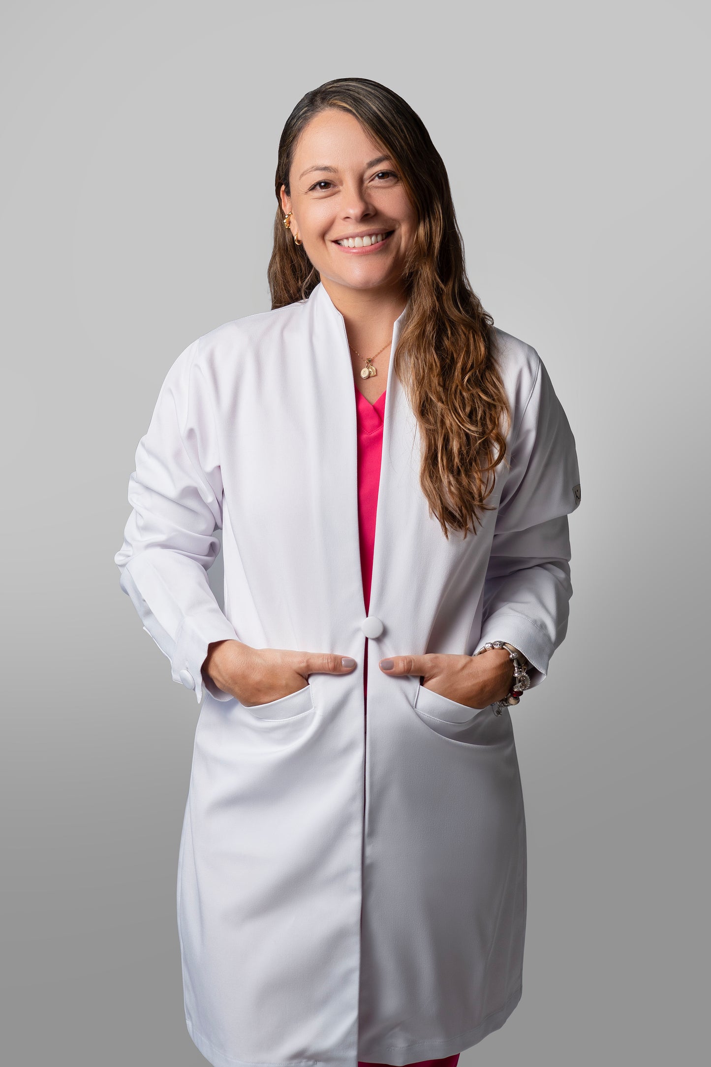 Resilente - Bata de Protección Femenina