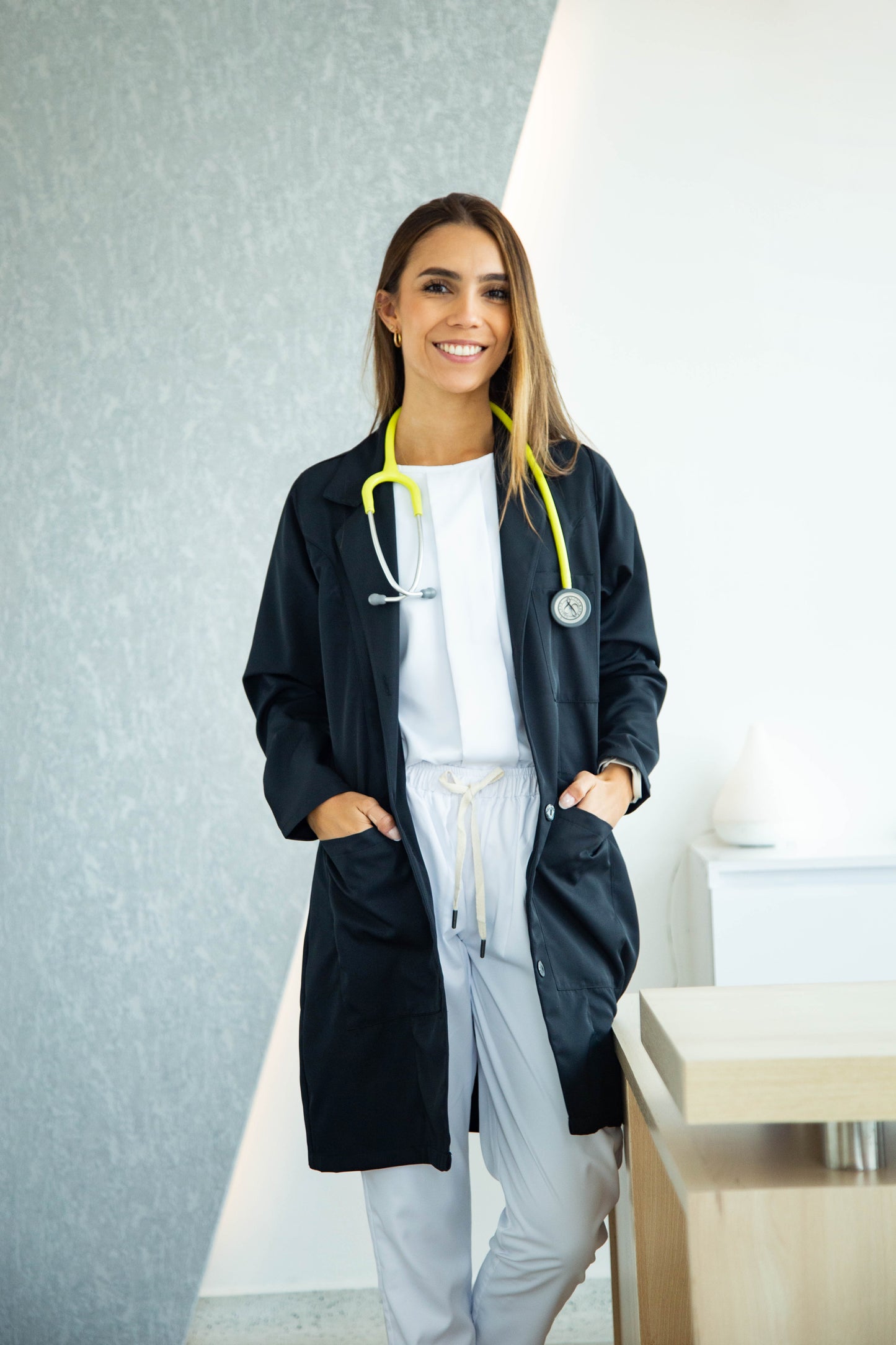 Anhelo - Bata de Protección Femenina