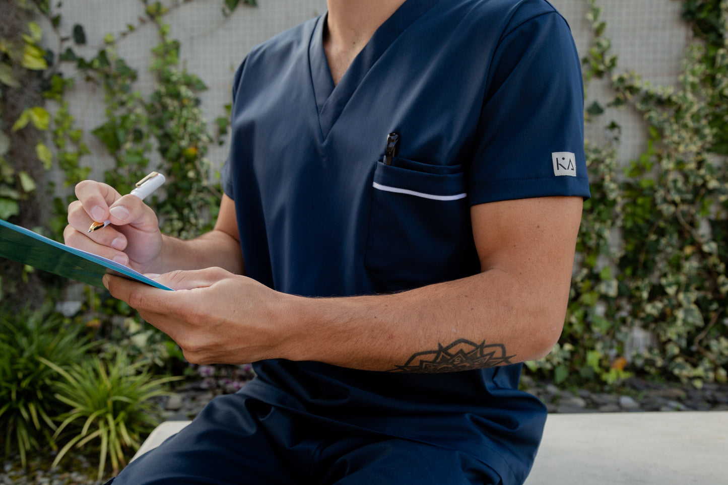 Brio - Men's Scrub